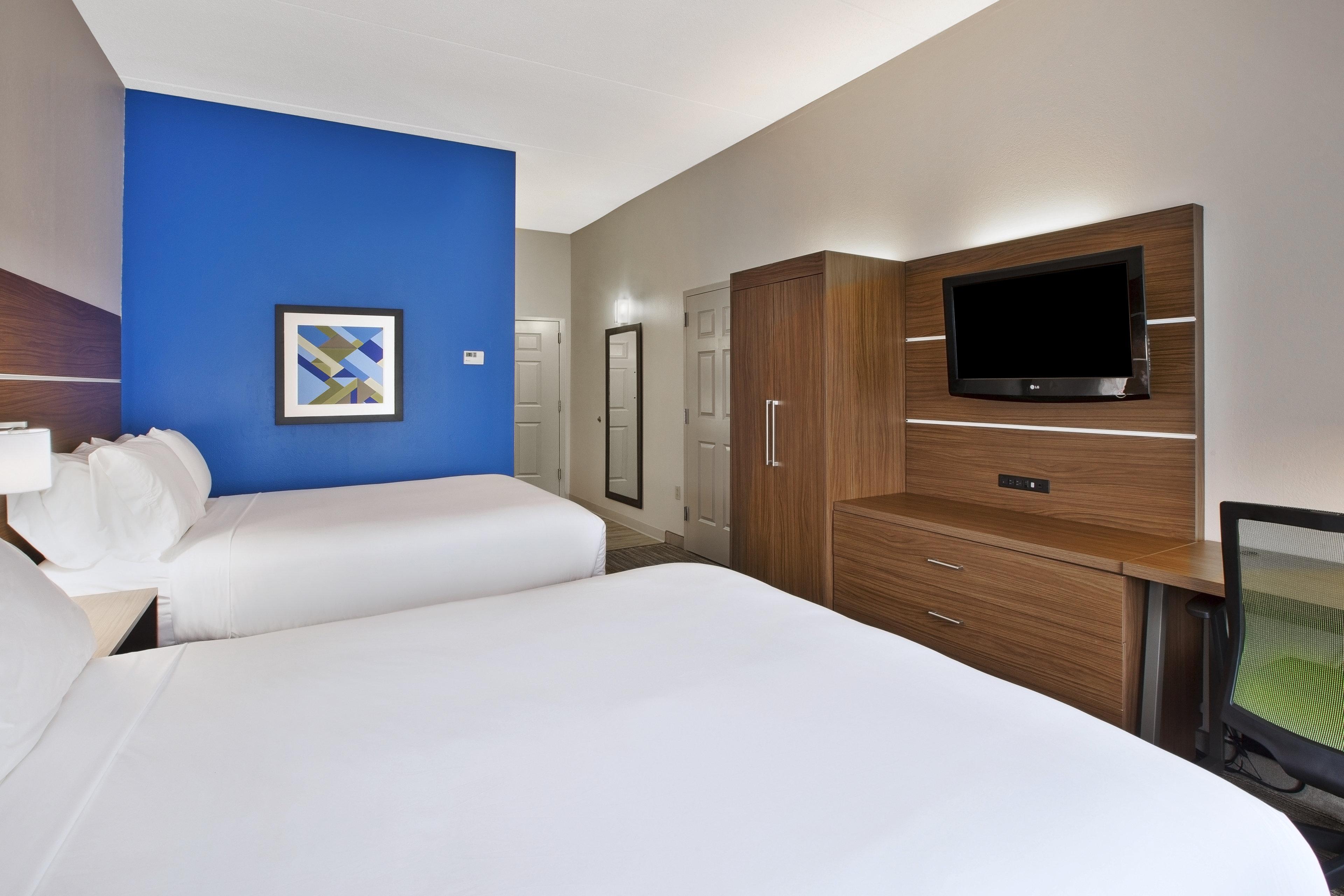 Holiday Inn Express Hotel & Suites Manchester Conference Center By Ihg Exterior photo