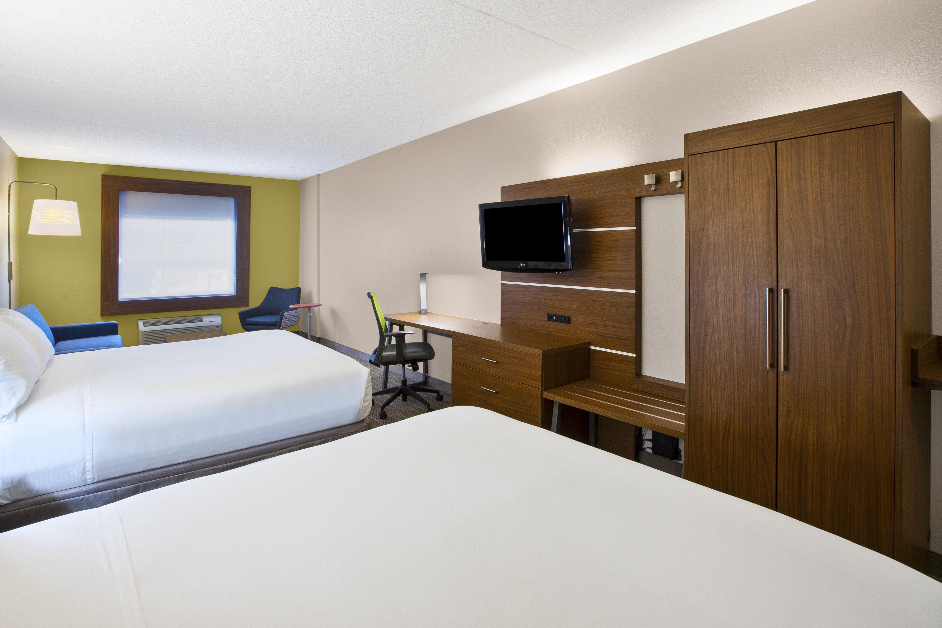 Holiday Inn Express Hotel & Suites Manchester Conference Center By Ihg Exterior photo